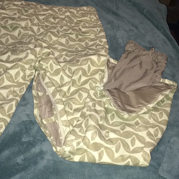 Women’s snowboard or ski pants - Picture 4 of 5